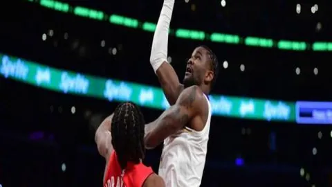 [德甲]不败军团 勒沃库森登顶积分榜