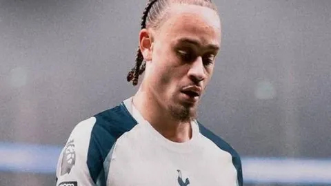 黃澤林澳網資格賽敗給巴西新星方斯卡，Ace發球局失手，首局短時間內告捷